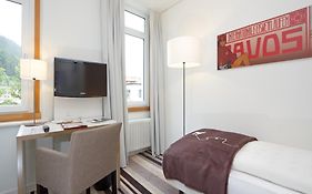 Hotel National By Mountain Hotels
